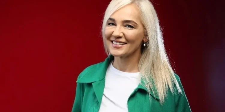 U shfaq në videot e Adi Hilës/ Reagon për herë të parë Monika Lubonja: Nuk turpërohem për dashurinë që kam dhenë por..