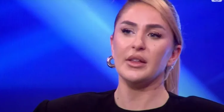 “Disa fjalë për Klaudian dhe vajzat..”, këngëtarja shkruan për gruan e Adi Hilës: Isha 14 vjec kur qëndrova në shtëpinë tuaj..
